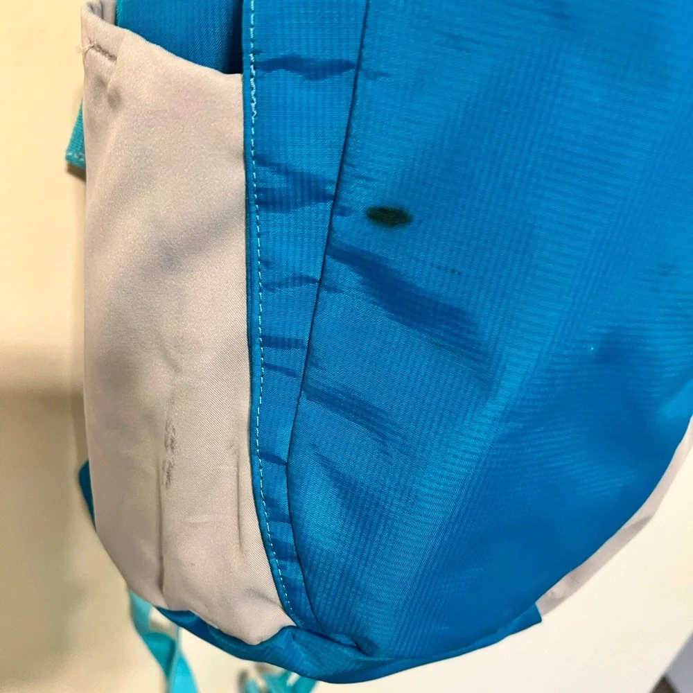 Columbia Unisex Silver Falls 15L Hydration Backpack / Blue / Excellent Condition
